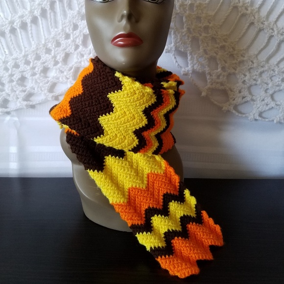 Scarf - Picture 4 of 6